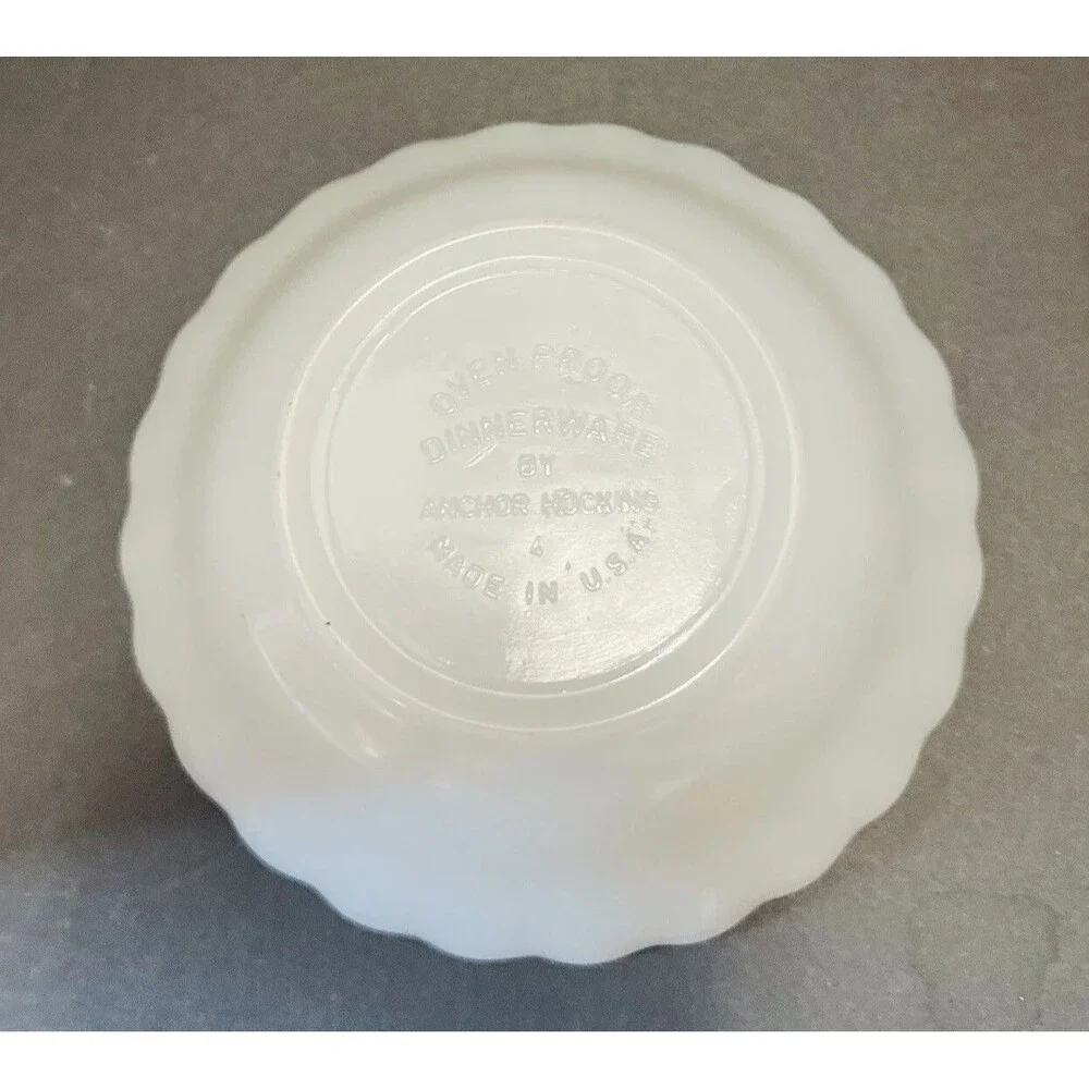 Vintage Anchor Hocking Milk Glass Swirl Edge 5” Dessert Berry Bowl MCM